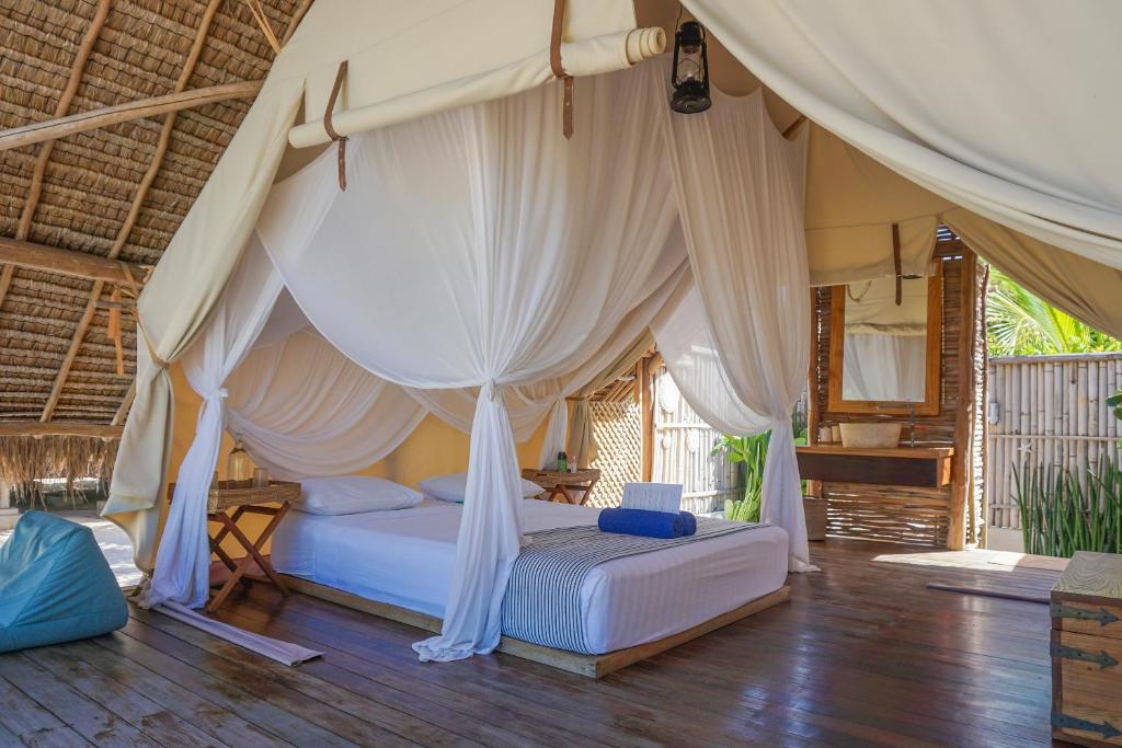 Le Pirate Island - Adults Only - 11