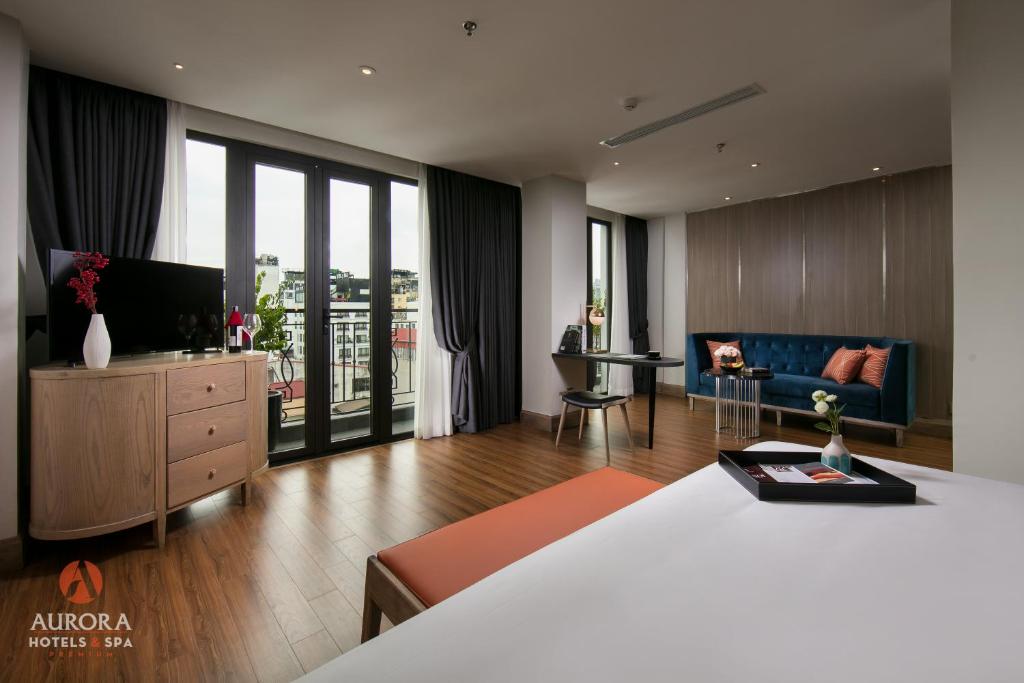 Suite Balcony with City View