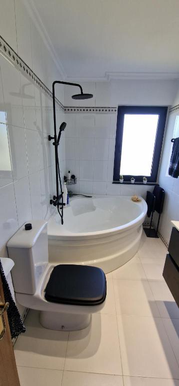 Koupelna v ubytování El Pastizal de Gijón con Finca, BBQ, FKK y Piscina Privada - VV-2608-AS