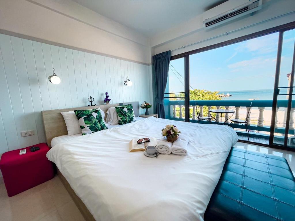 
Double Room with Balcony and Sea View
