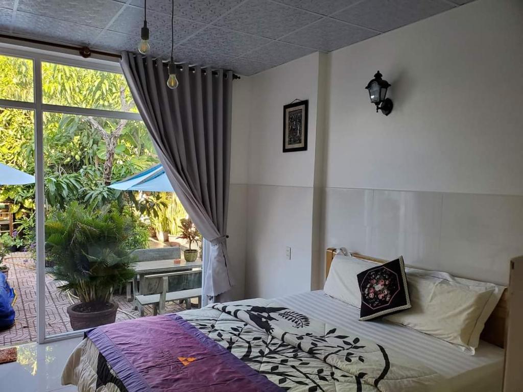 Giường trong phòng chung tại BinhYen Homestay
