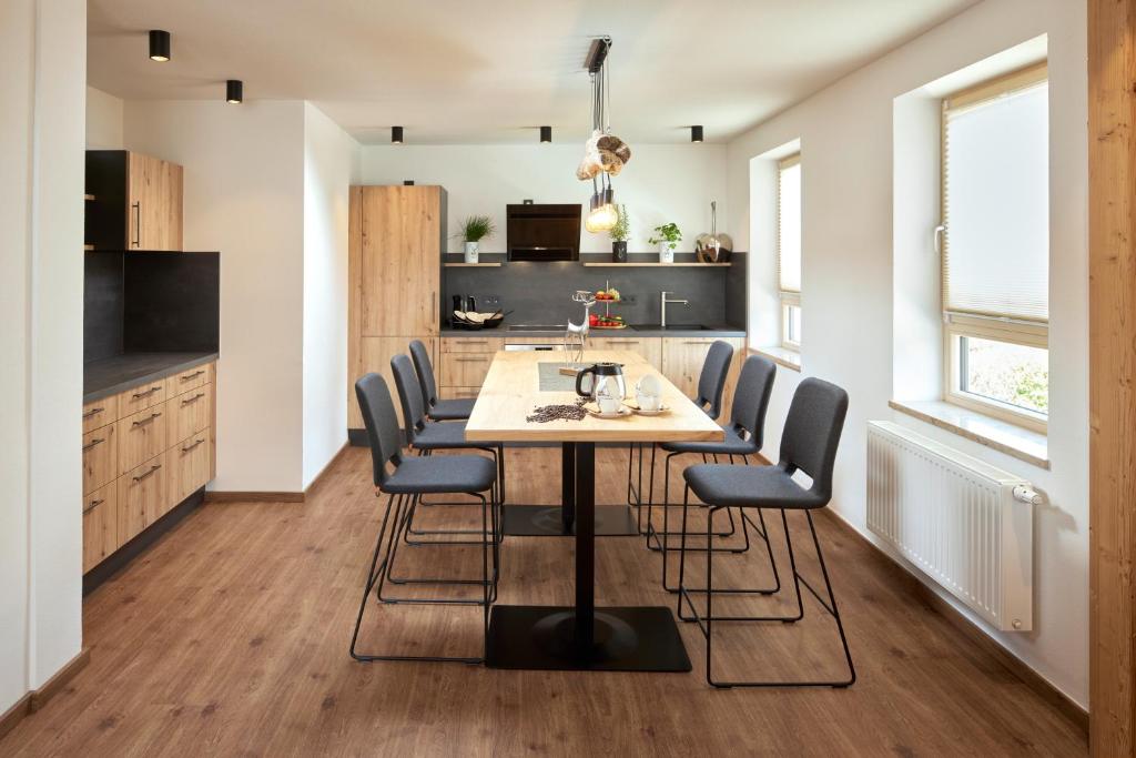 Kuchyň nebo kuchyňský kout v ubytování Maximilian Appartements