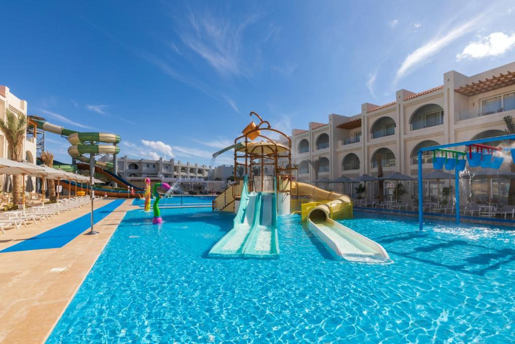 Het zwembad bij of vlak bij Sunrise Montemare Resort -Grand Select