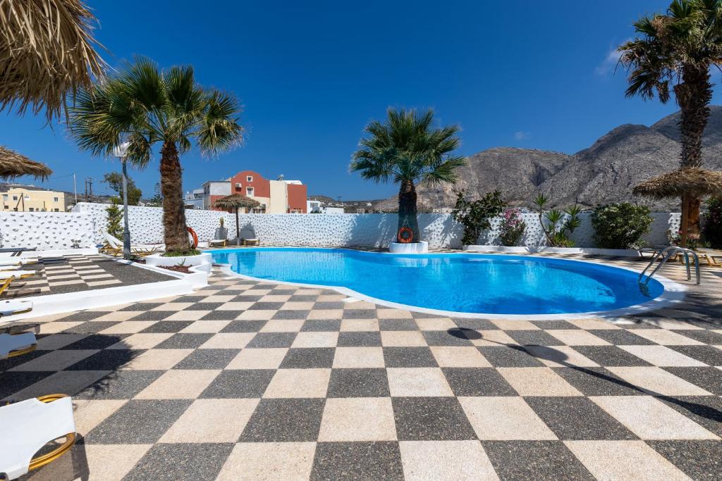 Bazén v ubytování Blue Life Hotel nebo v jeho okolí
