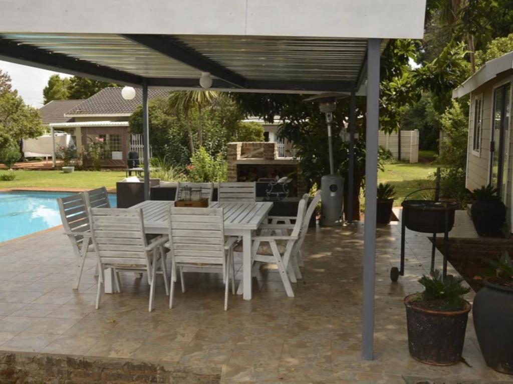 Bazén v ubytování Rudys Guesthouse nebo v jeho okolí