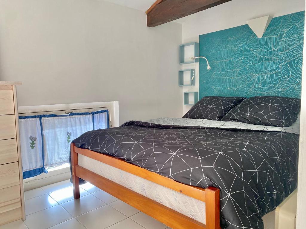 Ένα ή περισσότερα κρεβάτια σε δωμάτιο στο "La Villa Hygie" Cozy Appartement, Vue Mer