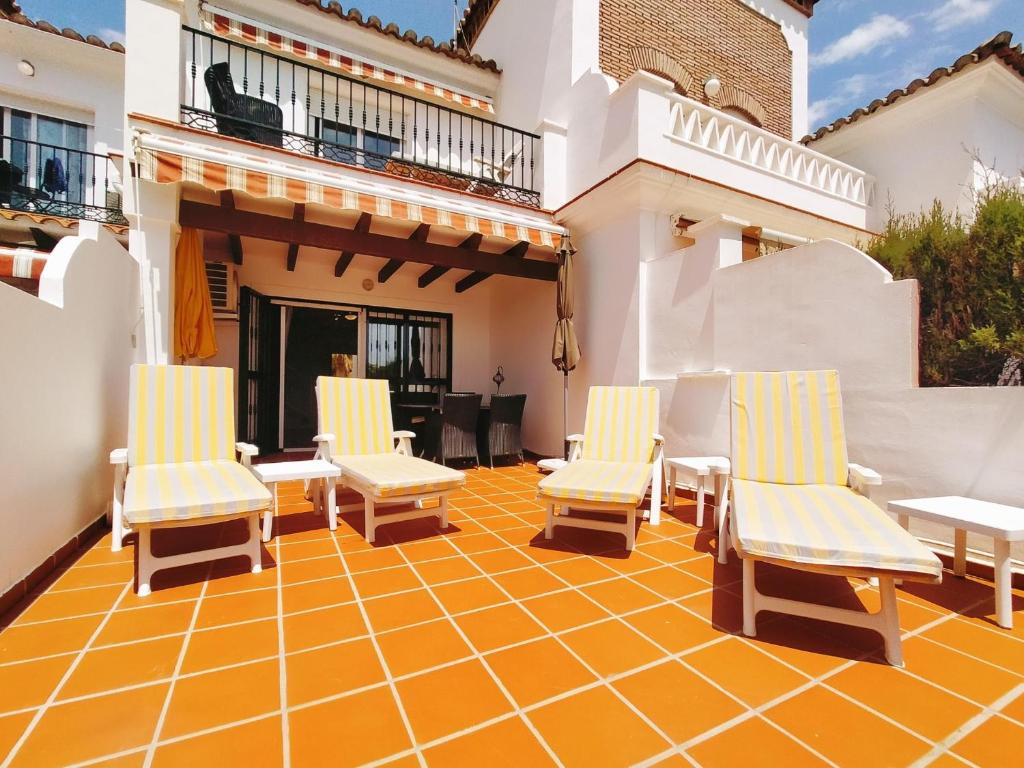 Balkón nebo terasa v ubytování Nerja Sun Apartments Casa Cipreses 5