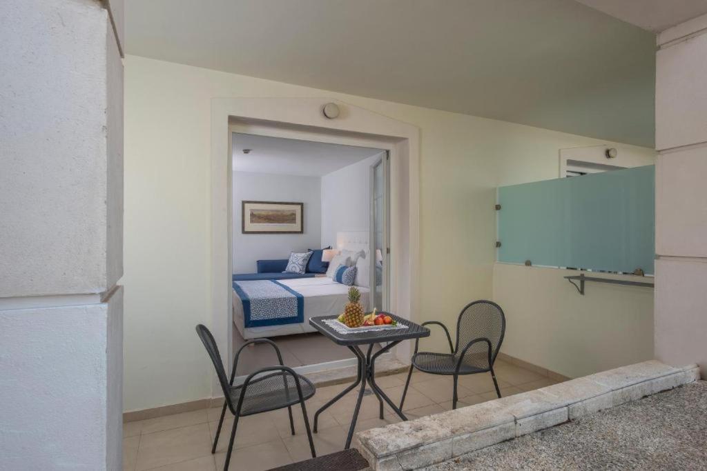 Elinotel Apolamare Hotel - 16