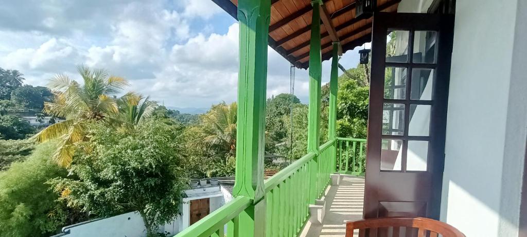 Balkón nebo terasa v ubytování Kaya Residence Kandy