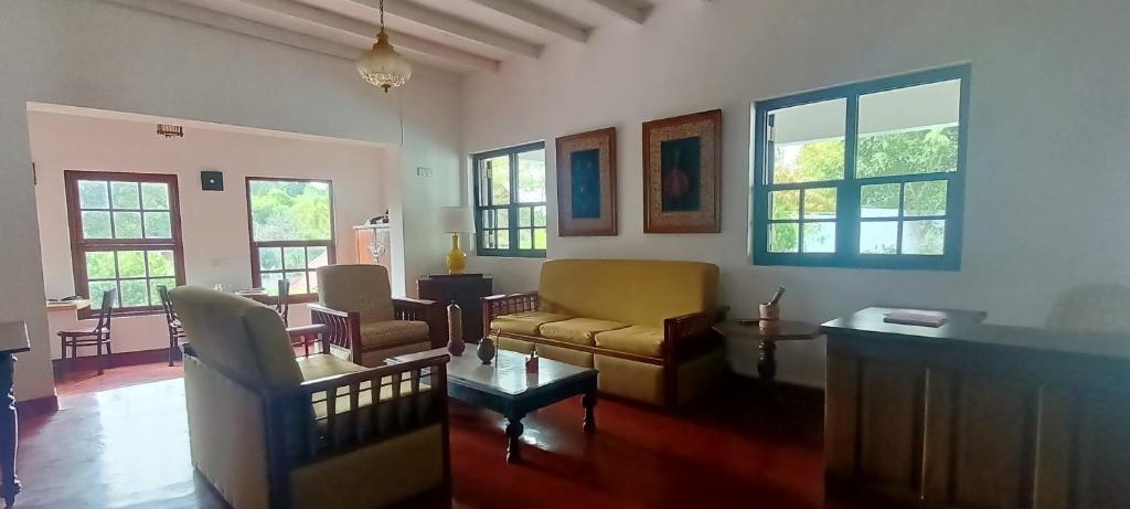 Posezení v ubytování Kaya Residence Kandy