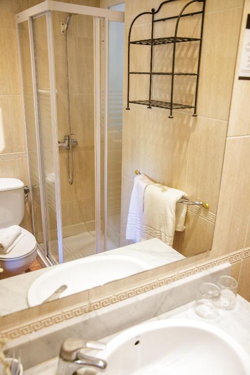 Koupelna v ubytování Hotel Can Solé