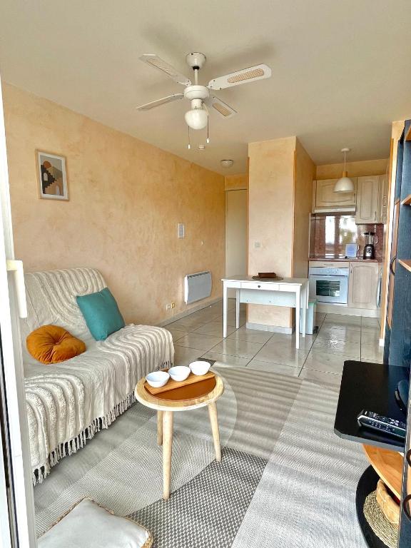 Μια τηλεόραση ή/και κέντρο ψυχαγωγίας στο Appartement vue exceptionnelle