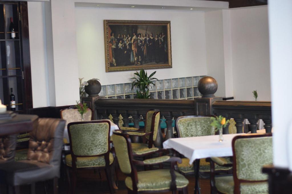 Queen's Astoria Design Hotel - Resim 33