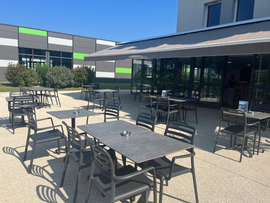 Restaurace v ubytování B&B HOTEL Lyon Aéroport Saint-Quentin-Fallavier