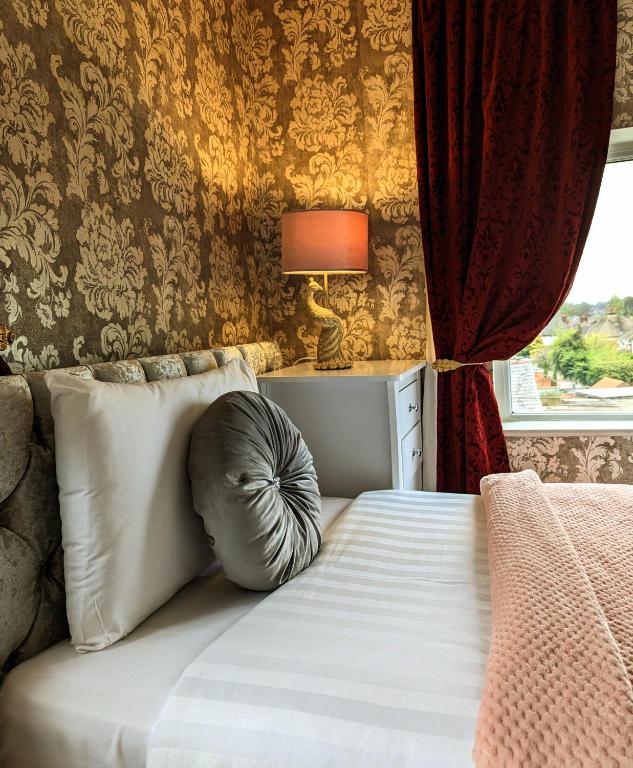 Brookside Hotel & Restaurant ,Suitable for Solo Travelers Couples Educational Groups & Families welcome - Resim 43