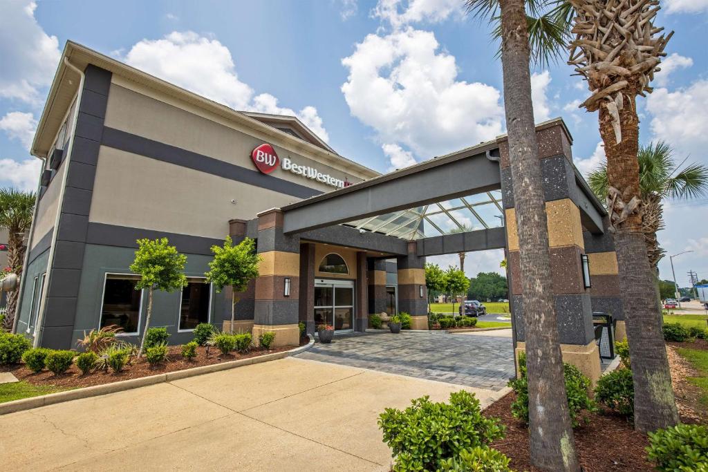 Best Western Plus  Vermilion River