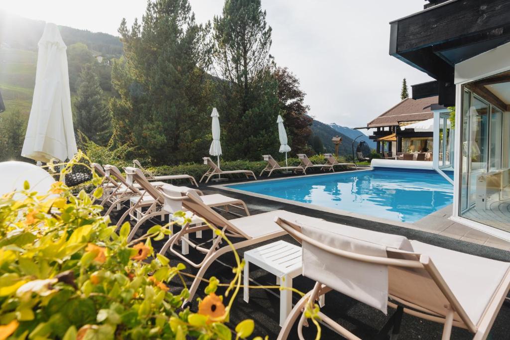 Bazén v ubytovaní Apartment Hotel Pfeifer alebo v jeho blízkosti