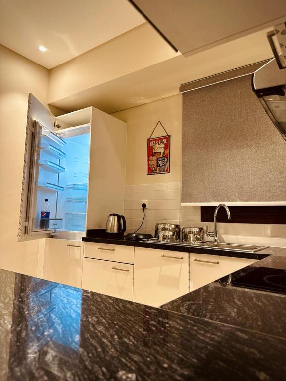 Kuchyň nebo kuchyňský kout v ubytování one bedroom villa