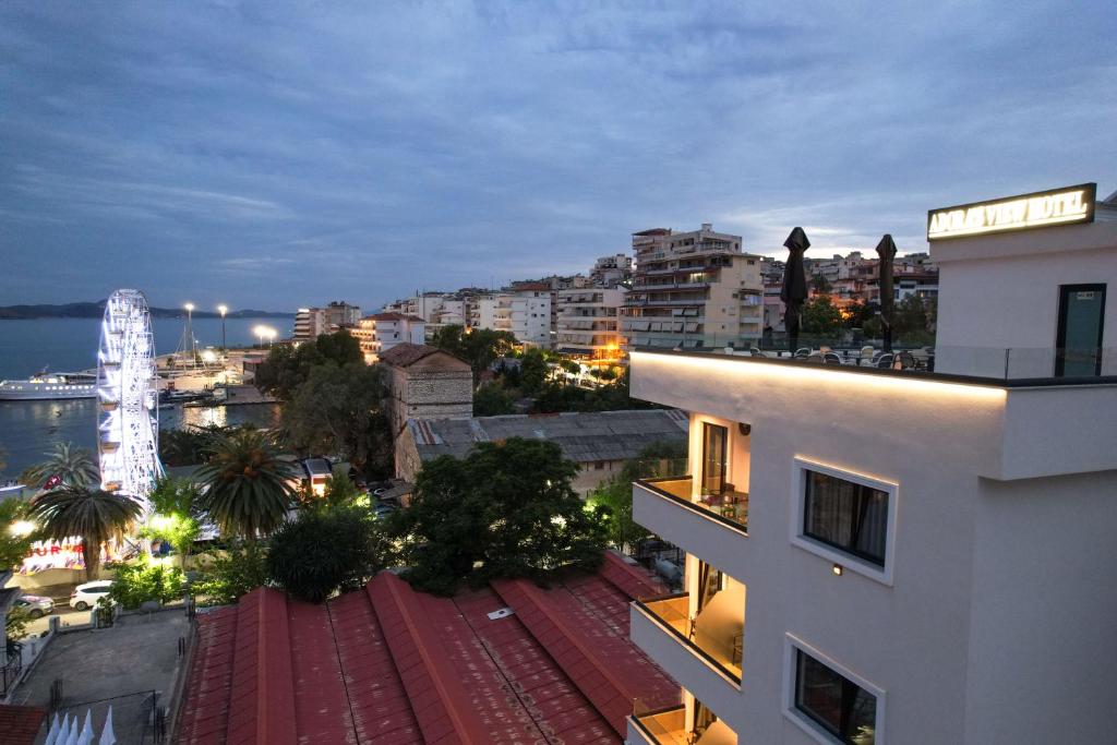 Nespecifikovaný výhled na destinaci Sarandë nebo výhled na město při pohledu z hotelu