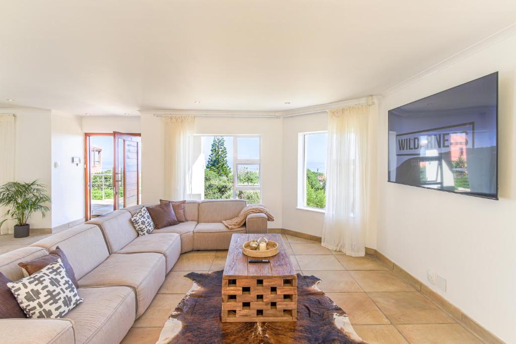 Ocean Villa - Pool & Loadshedding Backup - Image 13