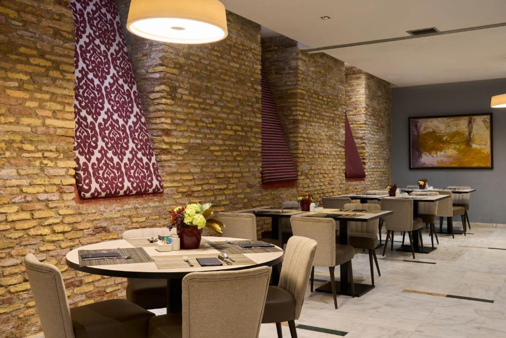 Catalonia El Pilar - Resim 10