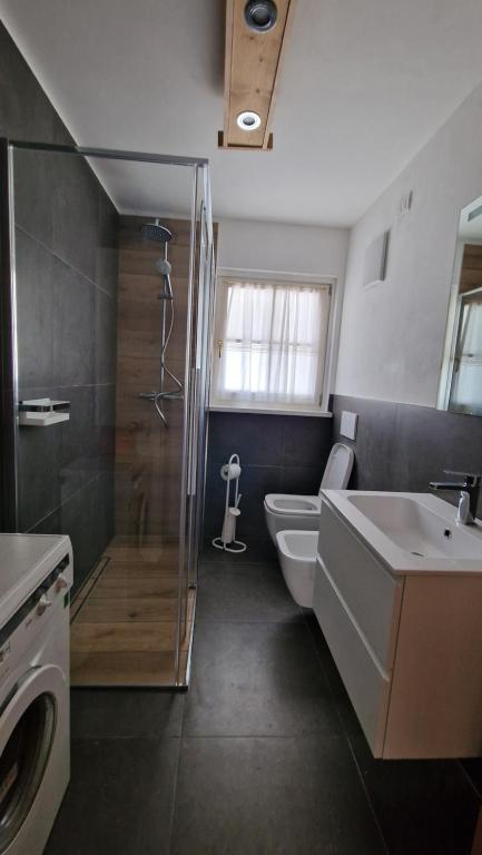 Kúpeľňa v ubytovaní Appartamento Col Val di Fassa con Terrazza BAGNI RINNOVATI 2023