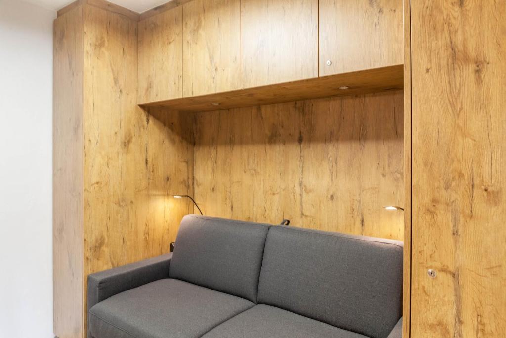 A seating area at Haus Excelsior Top 31