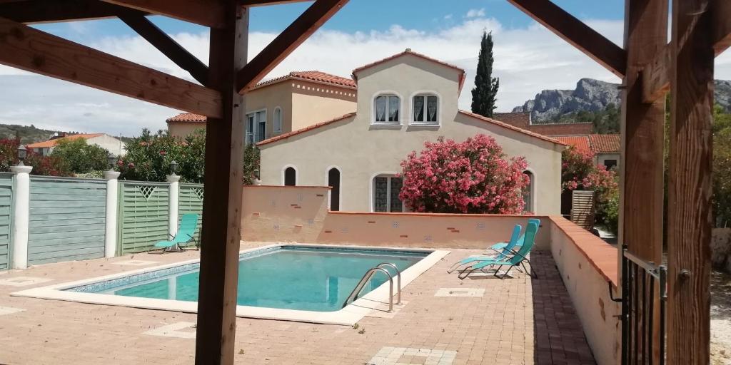 Villa con piscina y casa en Domaine Vents Du Sud, en Vingrau