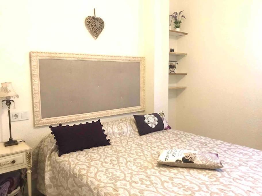 Postel nebo postele na pokoji v ubytování Altea Casco Antiguo Apartamento con terraza