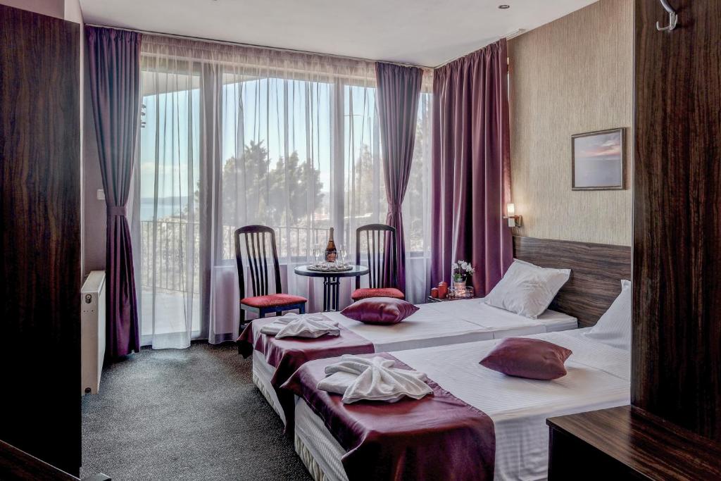 Ellinis Hotel - Double Or Twin Room With Side Sea View