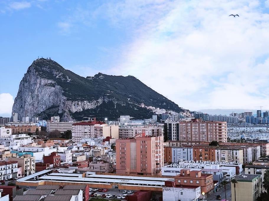 Fabulous Penthouse, La Línea de la Concepción – Updated 2023 ...