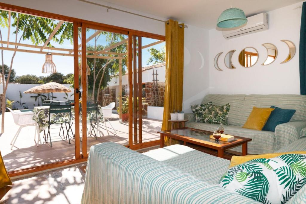 Booking.com: Vakantiehuis Casa con piscina privada, para 12 ...
