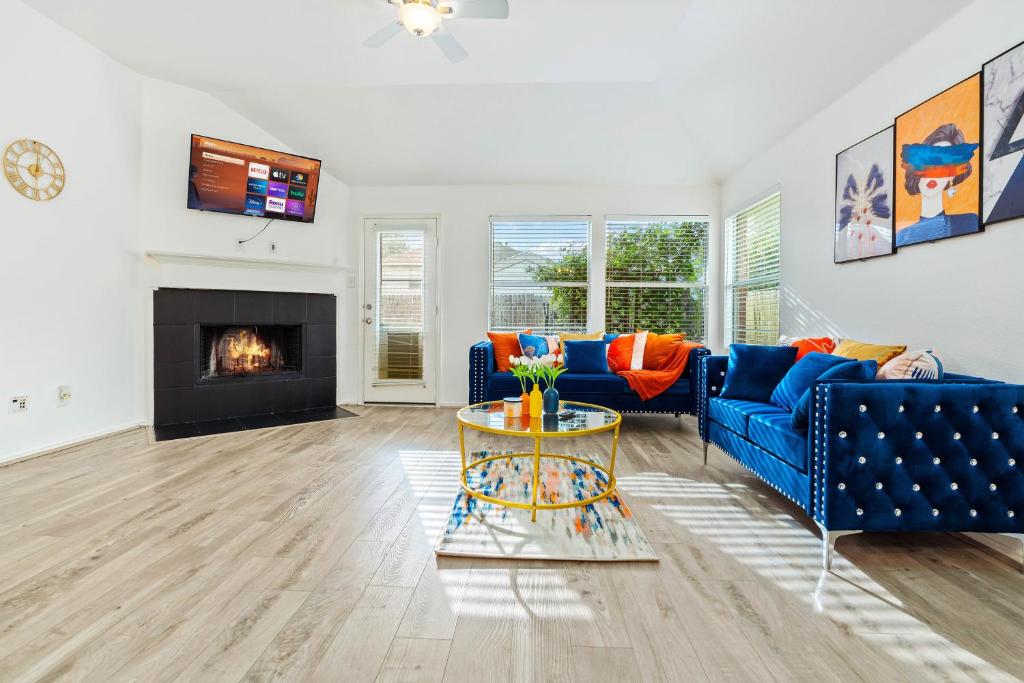 Home in Haslet, Haslet (updated prices 2024)