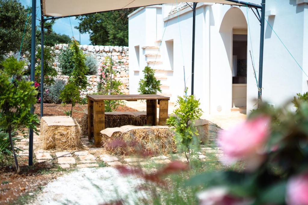 A garden outside Trulli Audendum