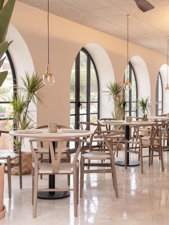 Restaurace v ubytování Bella Colina I Vintage Hotel 1953