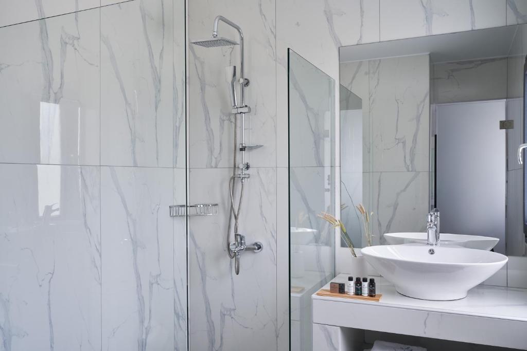 A bathroom at The Thermia Suites