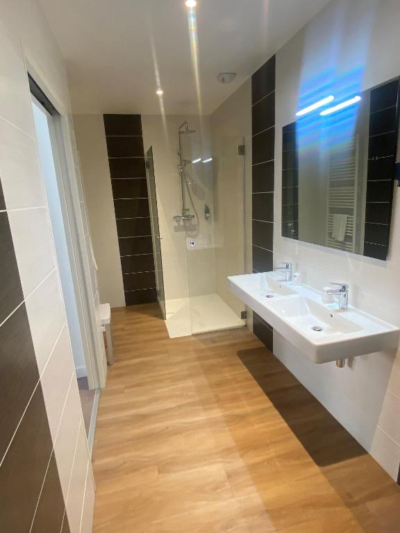 Koupelna v ubytování Hôtel Villa Des 2 Caps