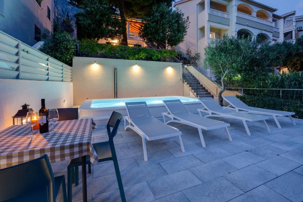 Bazén v ubytování "Villa Del Mar" Beach Villa nebo v jeho okolí