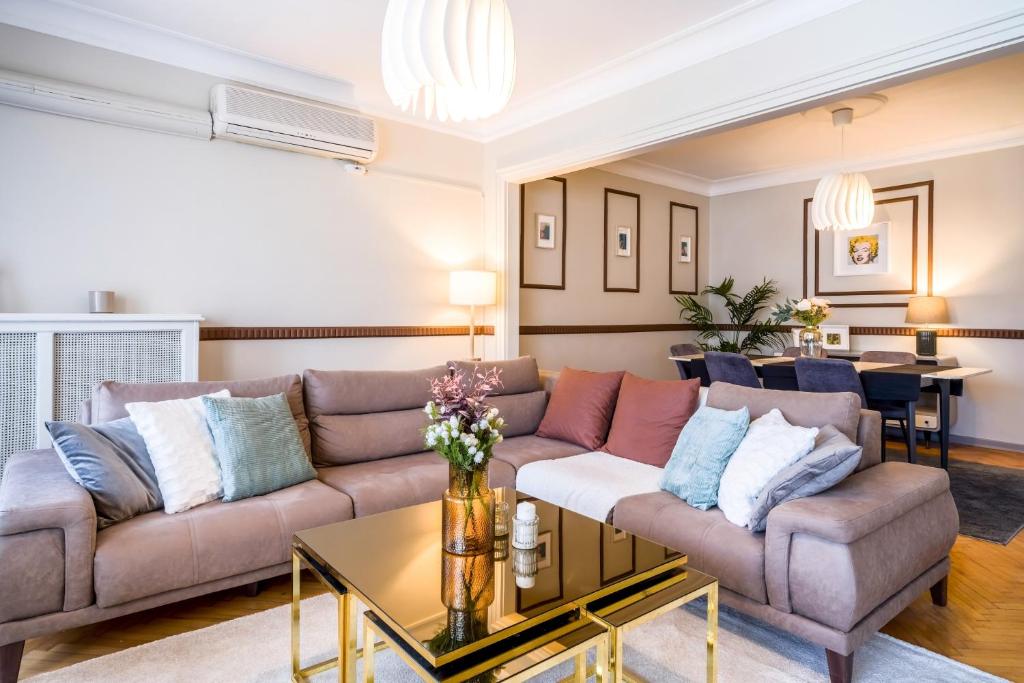 Spacious flat 5 min to Citys Nisantasi in Sisli