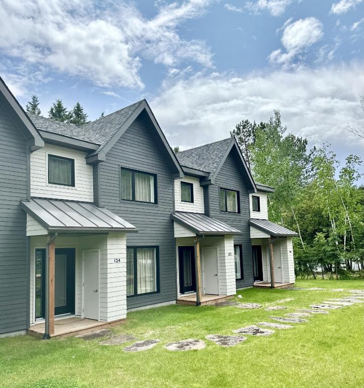 Suites du Lac Moore, MontTremblant Updated 2023 Prices