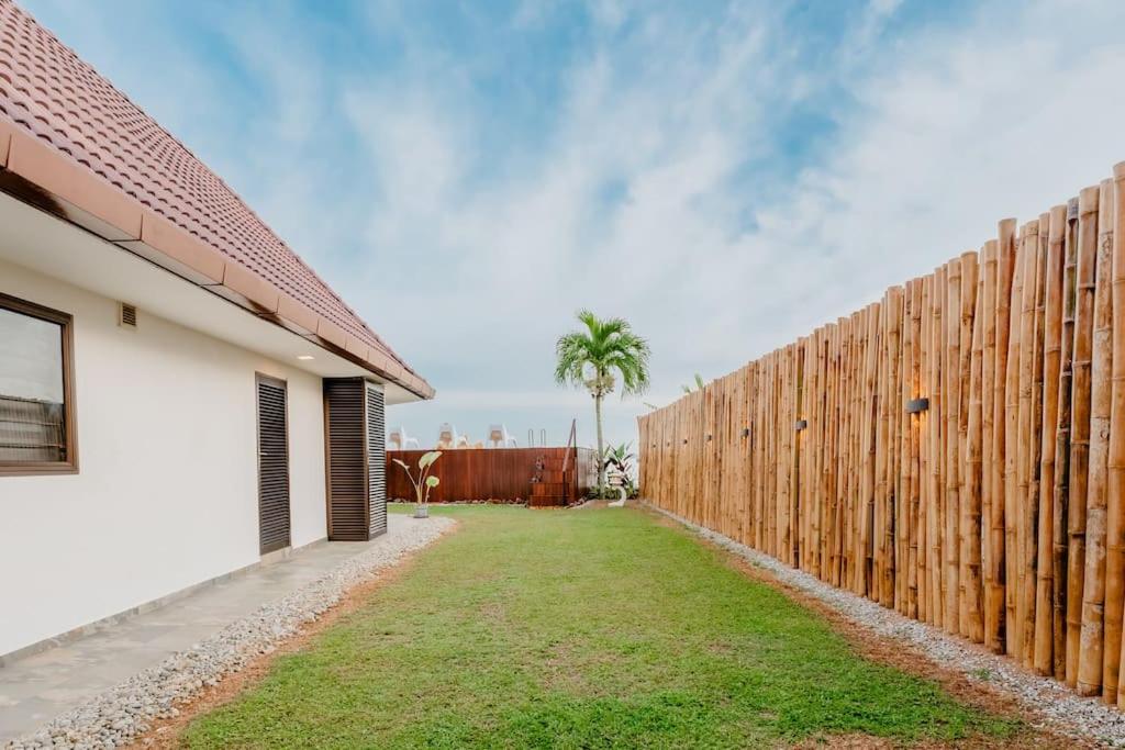 Fotografie z fotogalerie ubytování Bamboo Rimbun-Tranquil Seaside Villa, Port Dickson v destinaci Port Dickson