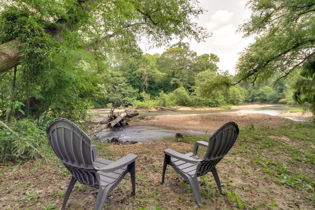 Historic Vacation Rental in with River Access, (updated