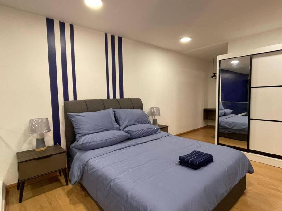 Postel nebo postele na pokoji v ubytování EkoCheras#Above Mall#Link MRT#6 Pax