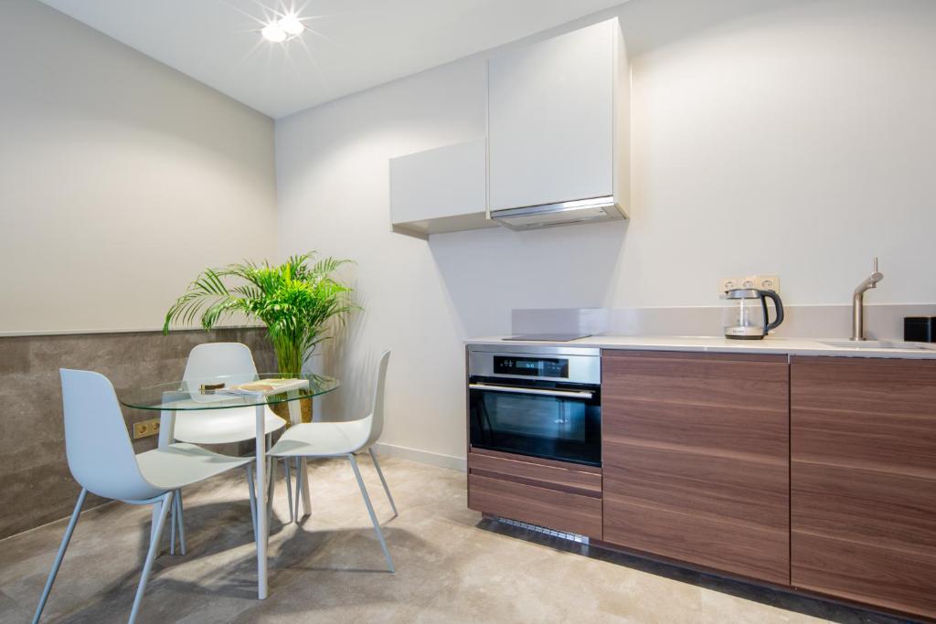 Kuchyň nebo kuchyňský kout v ubytování Newly build Utopia The Den Apartment 7-Minutes From Rotterdam City app2