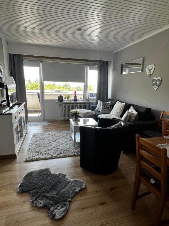 Julia - One-Bedroom Apartment