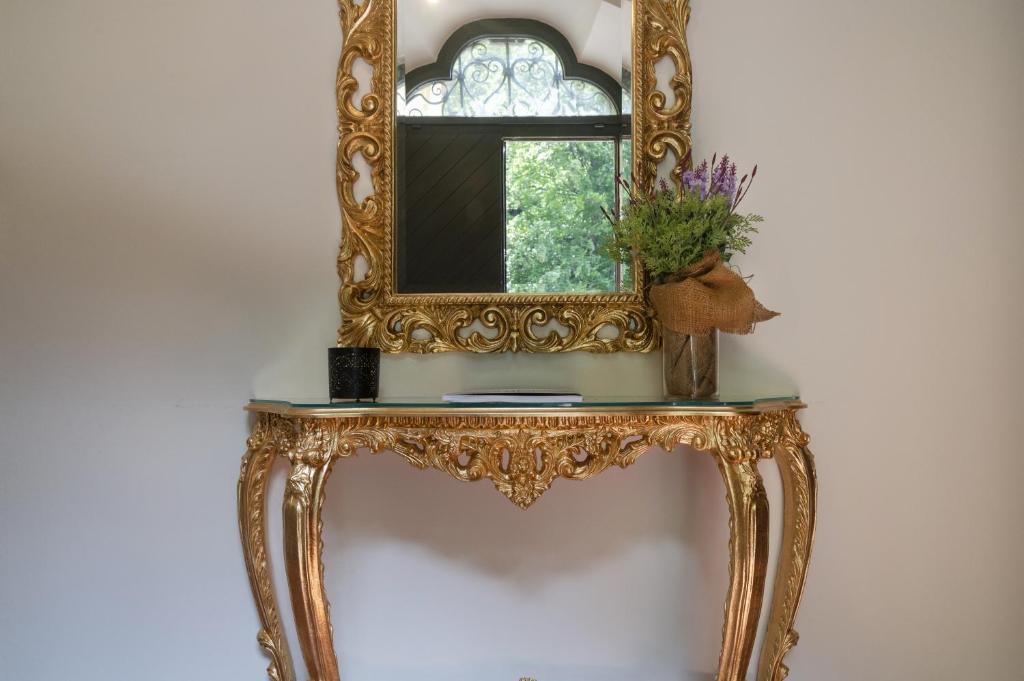 Fotografie z fotogalerie ubytování Palazzo Branca - Unique experience v destinaci Brissago