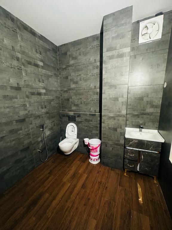 Koupelna v ubytování HOTEL SKYZ