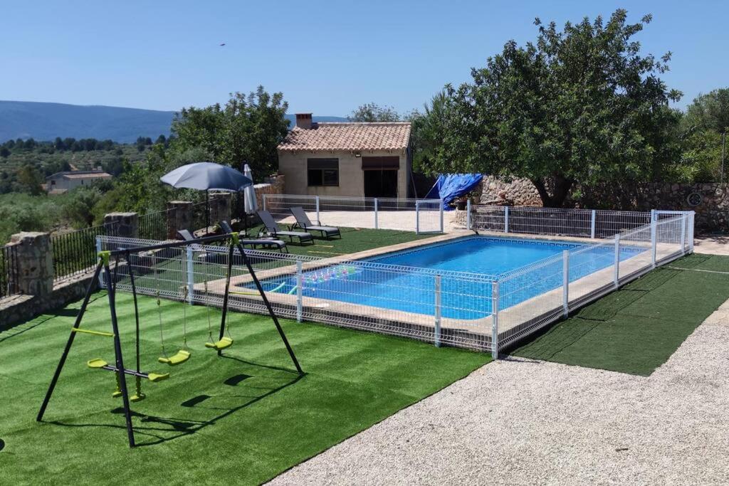 Bazén v ubytování Casa El Calderon nebo v jeho okolí