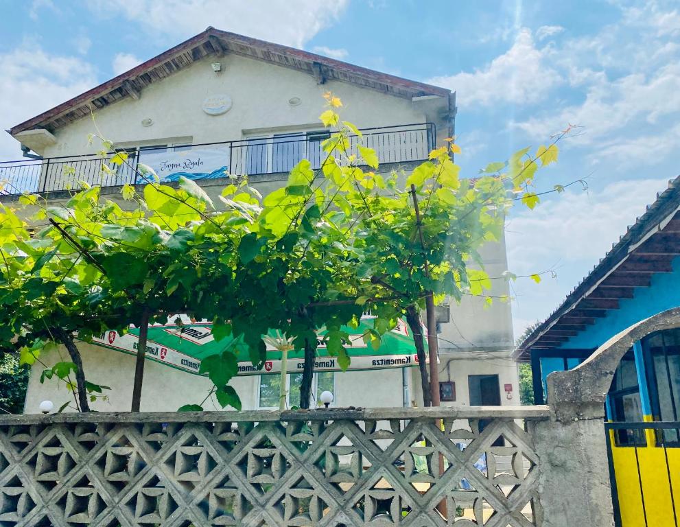 FAYNA BYALA guest house