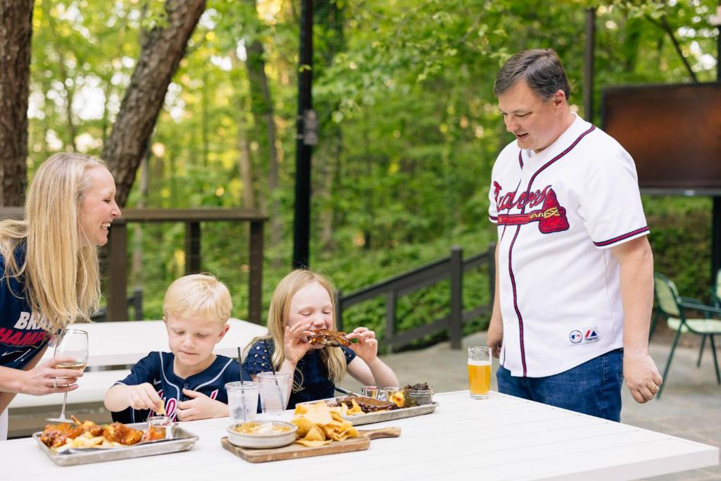 Crowne Plaza Atlanta Perimeter at Ravinia by IHG photo